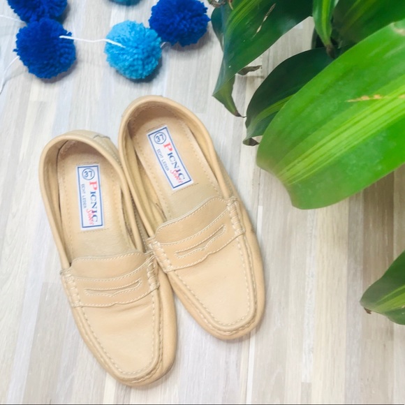 Vintage Shoes - Vintage Retro 90’s Tan Leather Penny Loafers